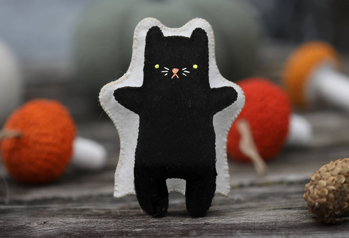 Ghost Cat Felt Doll Kit