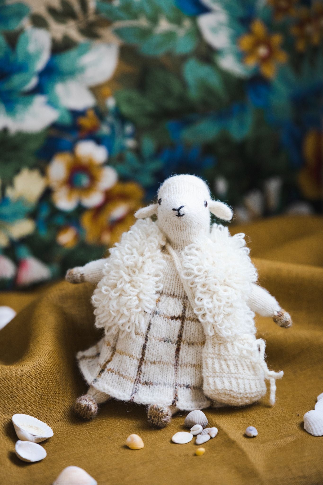 Mouche & Friends by Cinthia Vallet – Strikke Yarn & Supply