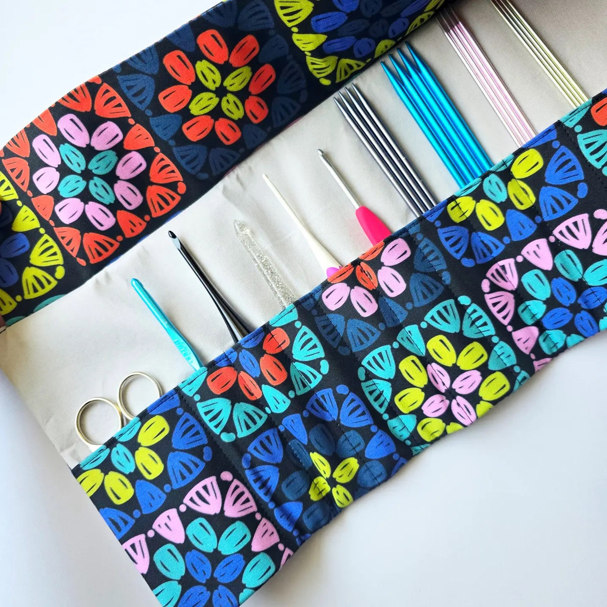Knit & Purr - Crochet Hook/ DPN Organizer Roll