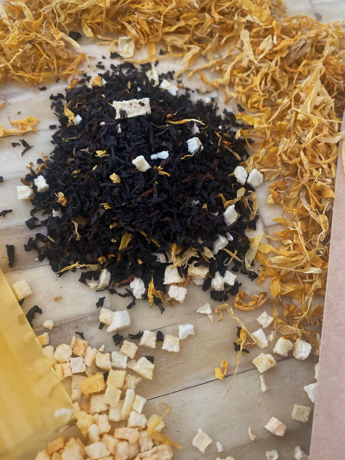 Willamette Apricot Caffeinated Tea Blends